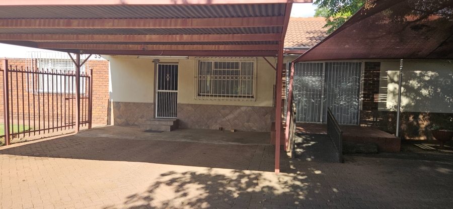 5 Bedroom Property for Sale in Universitas Free State